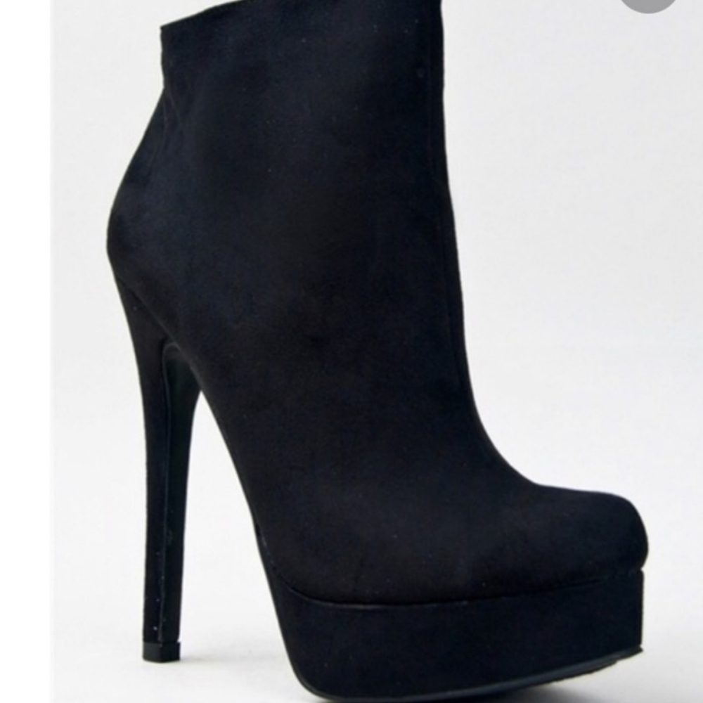 Chinese Laundry Black Heel Booties